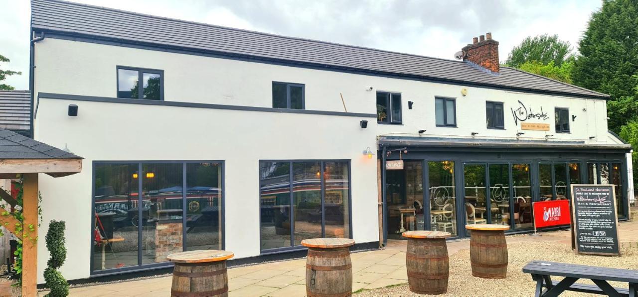The Waterside Bar, Rooms & Restaurant Swinton  Exterior foto